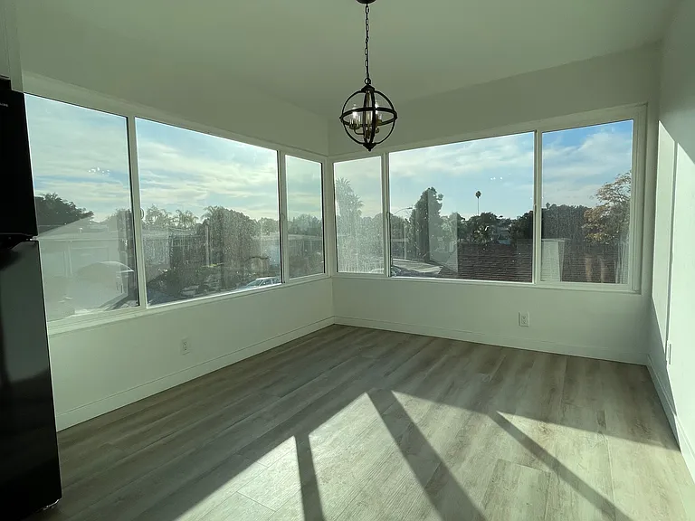 6836 Celia Vista Dr — Photo 9