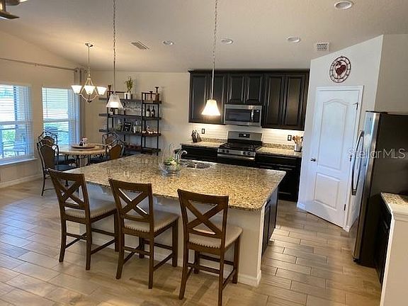 3rd image of 1476 Chelsea Manor Cir