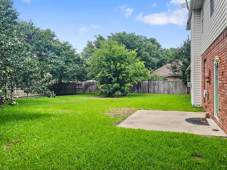 6312 Bittersweet Dr — Photo 4