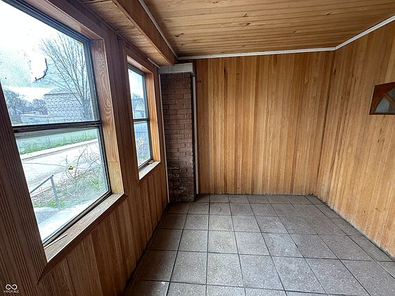 2nd image of 226 N Keystone Ave