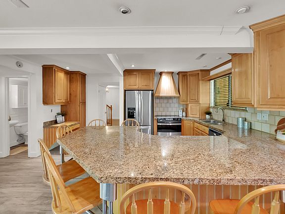 4th image of 3240 Shadowbrook Dr
