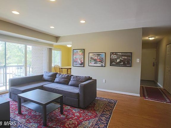 4th image of 9730 Kingsbridge Dr APT 104