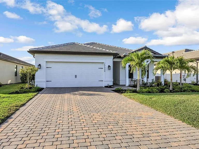 20530 Pebble Glen Dr — Photo 1