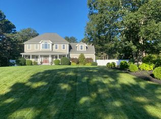 10 Mizzen Ln, Bourne, MA 02532
