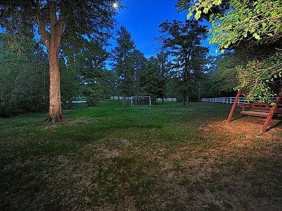 5th image of 2611 Blue Lake Dr