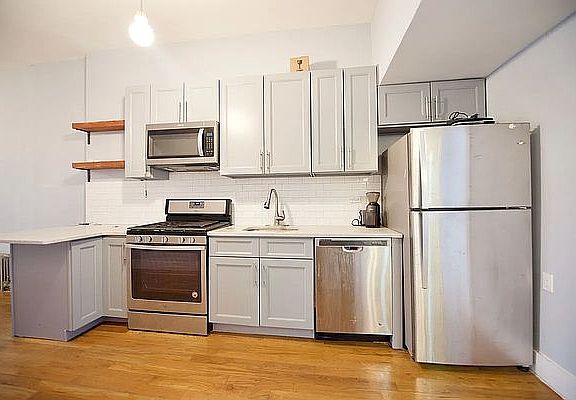 3rd image of 188 Suydam St APT 3L