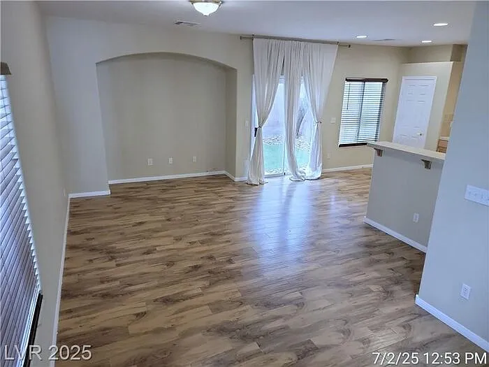 228 Friendly Ct — Photo 4