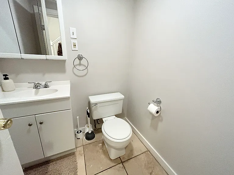 670 Massachusetts Ave #3 — Photo 5