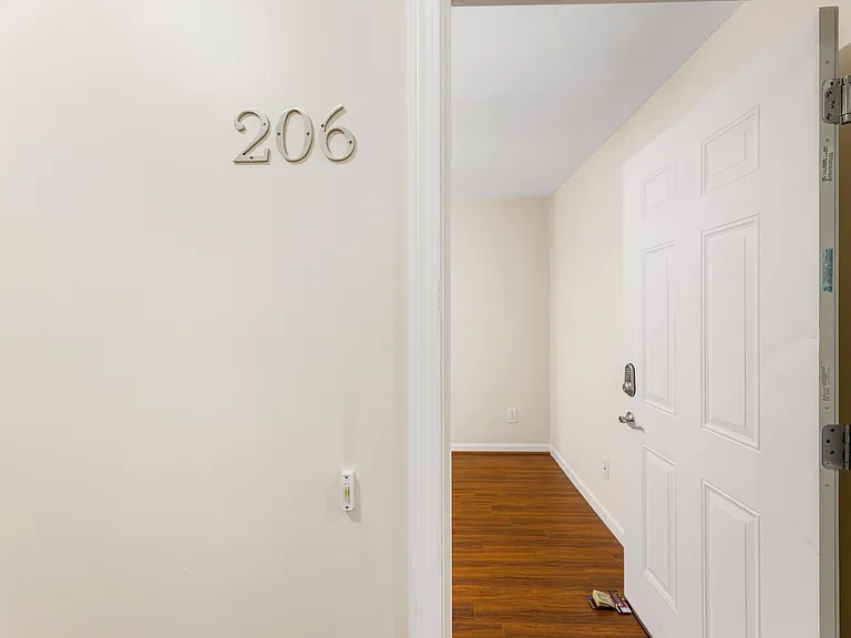 Paxton Place/Olde Towne Lofts — Photo 11