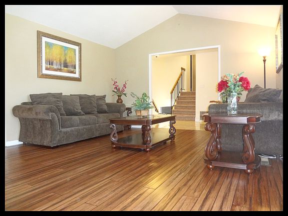 4th image of 2758 Aldworth Dr