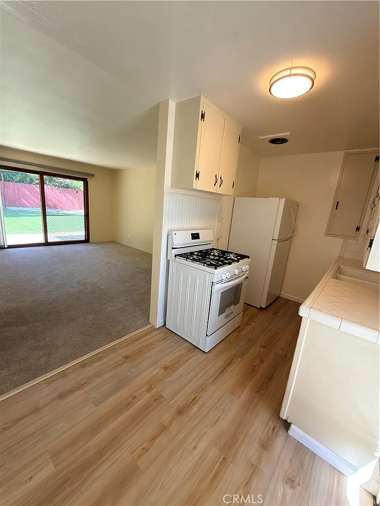 1 bed, 714 sqft, $2,250 — Photo 2