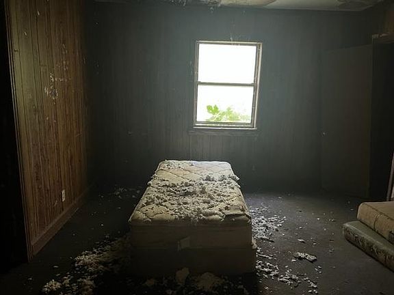 3rd image of 1022 Martin Luther King Dr
