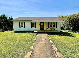 471 Hillcrest St, Selmer, TN 38375