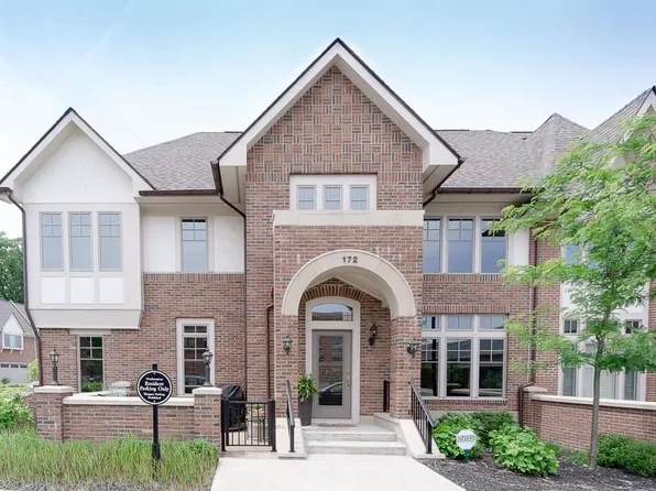 172 Vine St Unit 70, Westlake, OH 44145