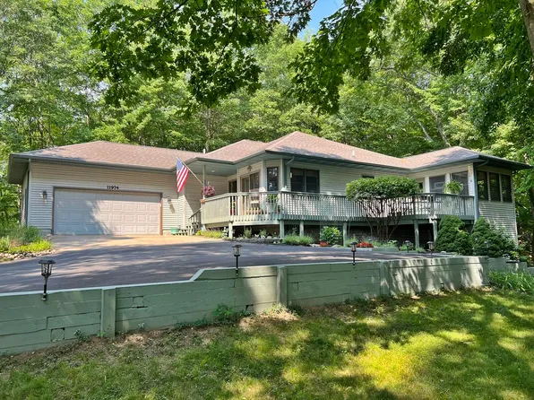11974 Cheyenne Wells Trl, Stanwood, MI 49346