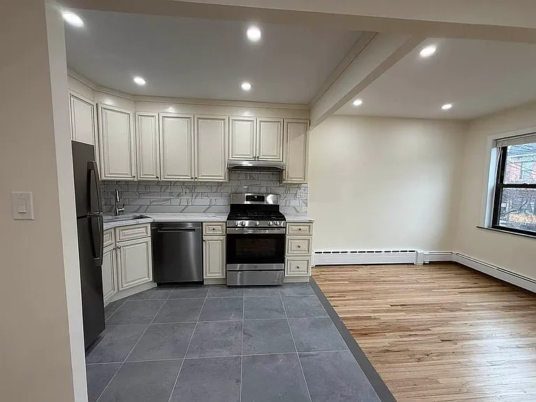 25-62 43rd St #2 — Photo 3