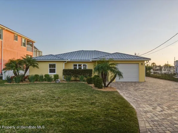 3288 Minnow Creek Dr, Hernando Beach, FL 34607