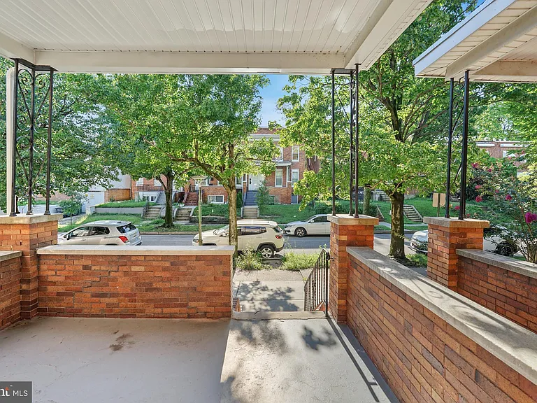 2509 Linden Ave #2 — Photo 25