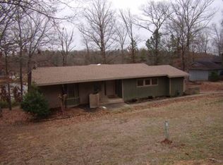 6 Lake Cherami Dr, Grenada, MS 38901