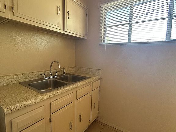 5th image of 2130 N Forgeus Ave #A