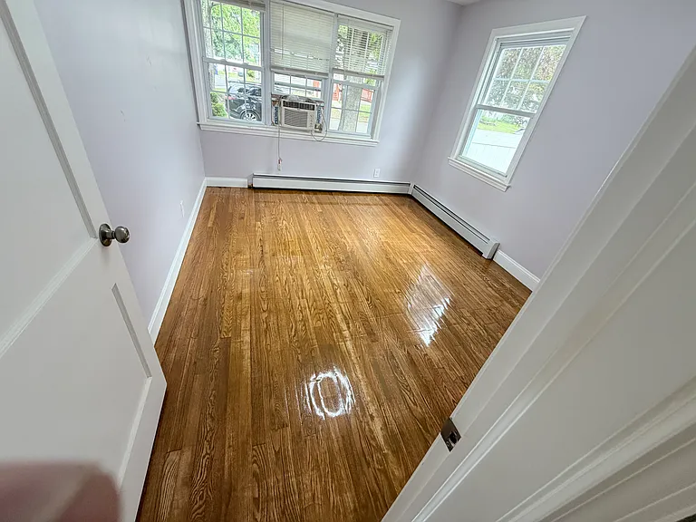 45 Wrona St — Photo 4
