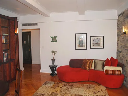 Sold by Sotheby's International Realty | media 37