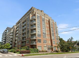 15 Stafford St #205, Toronto, ON M5V 3X6
