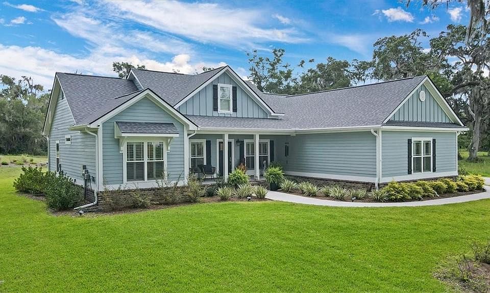 1st image of 2454 Coopers Point Dr NE