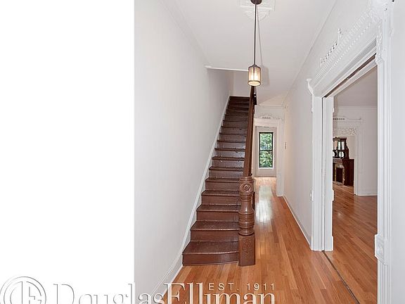 3rd image of 876 Sterling Pl