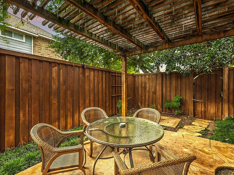 2303 Chapelwood Dr — Photo 43