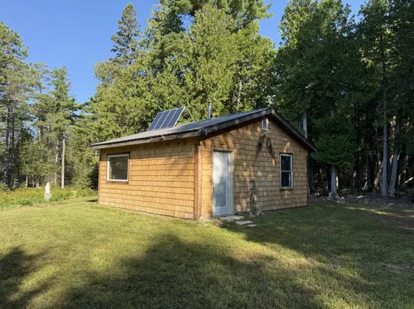 37954 S Cream City Point Rd, Drummond Island, MI 49726