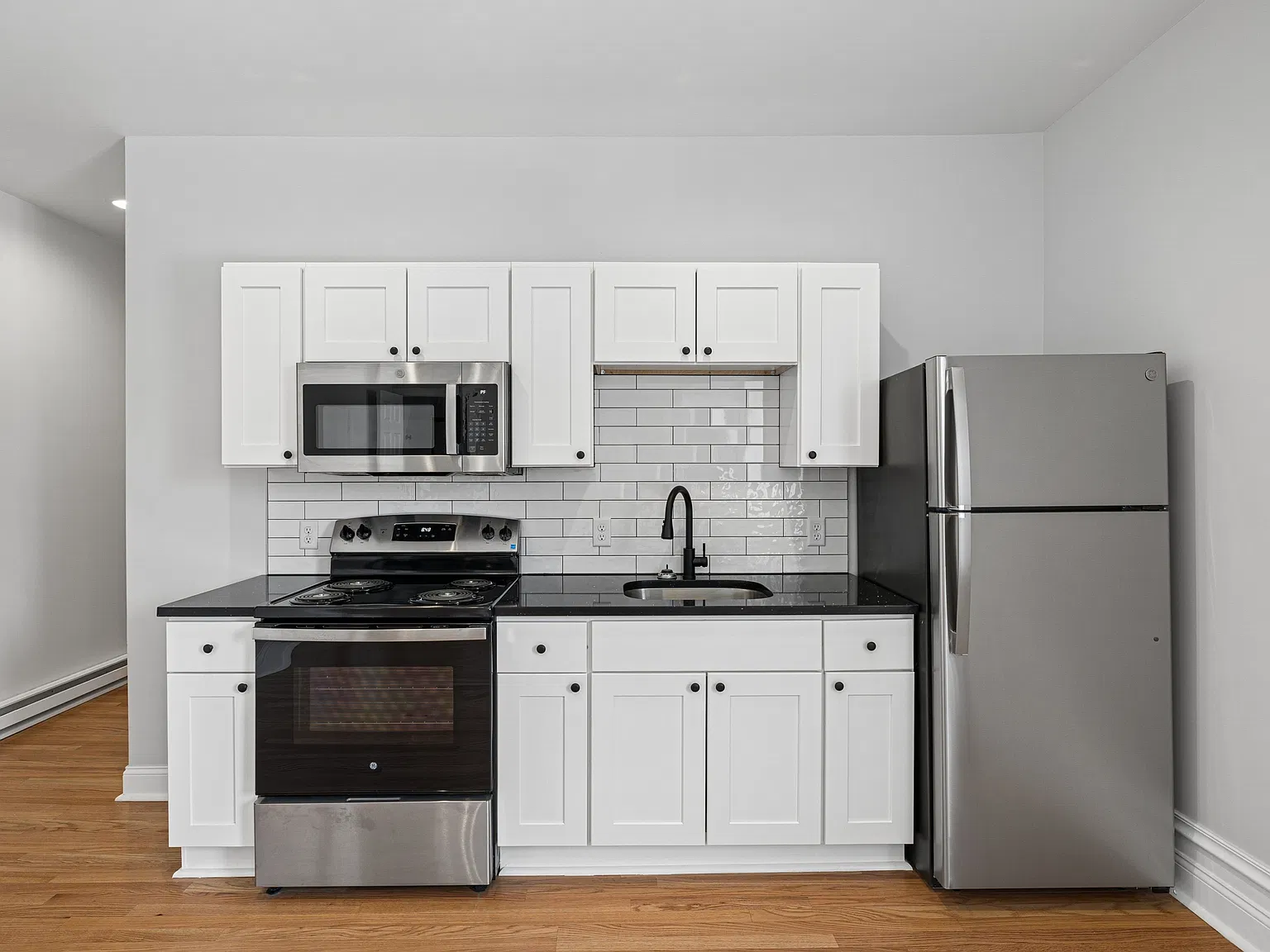 1 bed, $1,300 — Photo 4