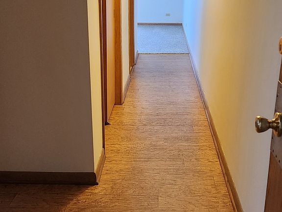 4th image of 345 Silver St APT 4