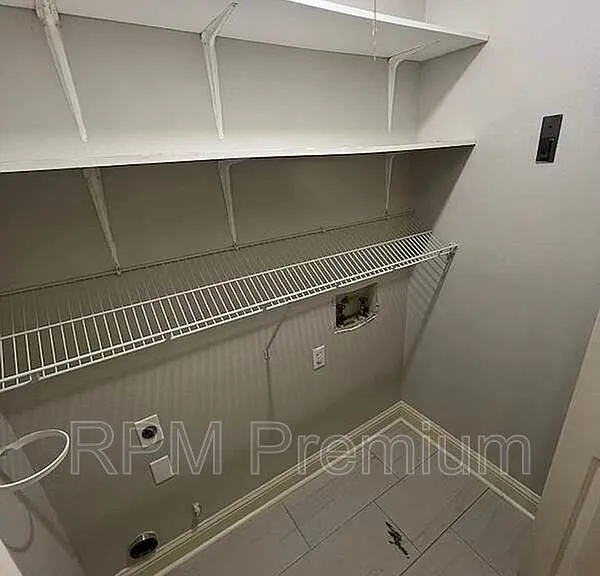 13235 Country Park Ave — Photo 19