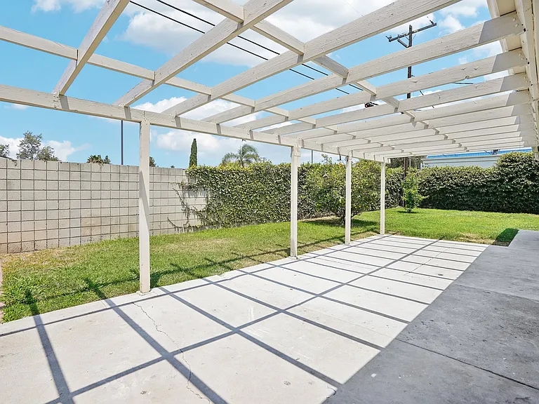 1539 W Stanford St #B — Photo 21