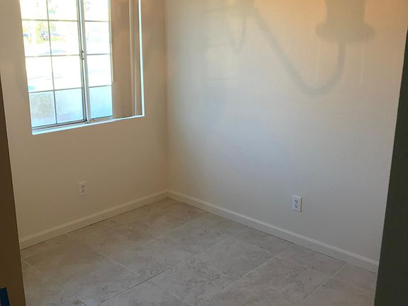 5th image of 1646 Orchid Ln #B