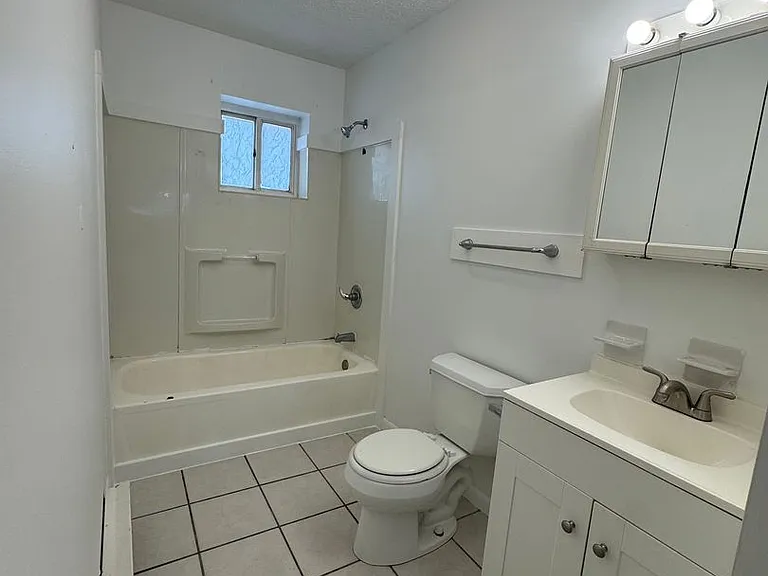512 9th Ave — Photo 11
