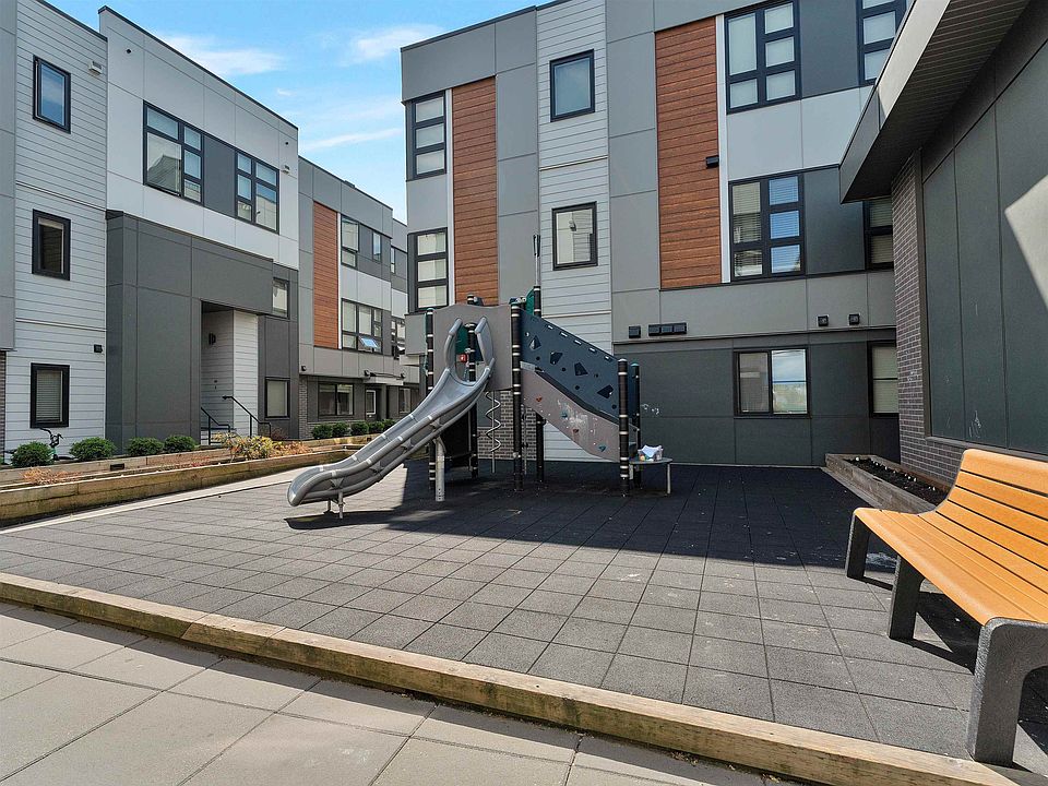 1st image of 1419 McCallum Rd #31