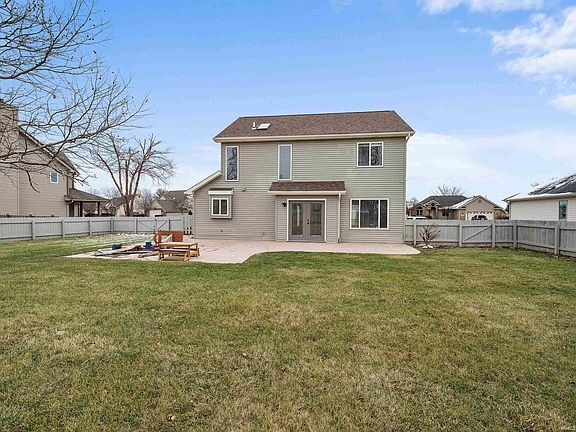 3rd image of 10406 Unita Dr