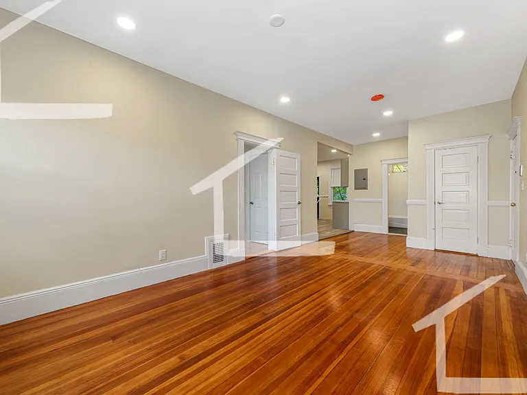 3-44 Brackett St #3 — Photo 8