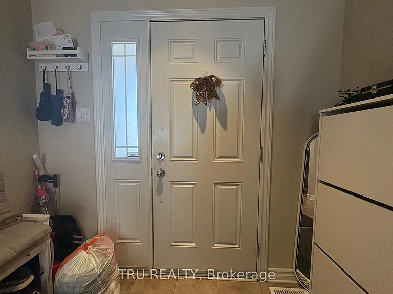 684 Beatrice Dr — Photo 18
