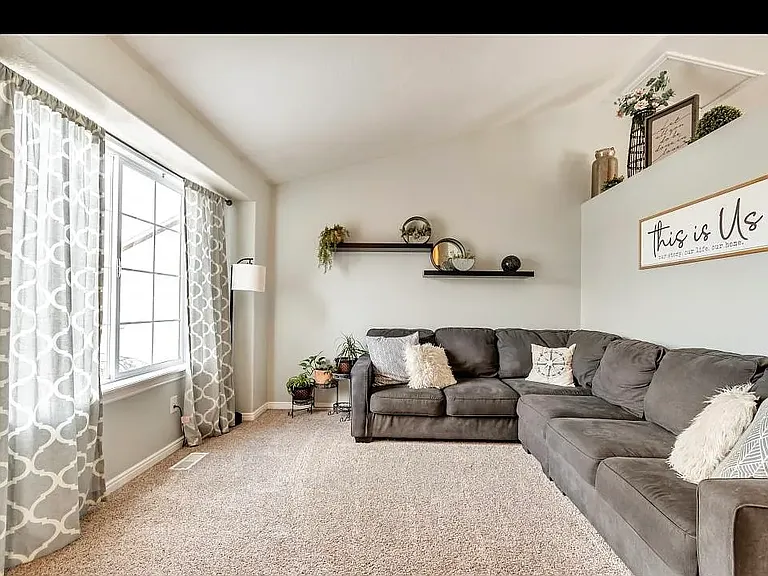 4764 W Homeland Dr — Photo 6
