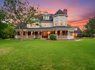 1301 W Viejo Dr, Friendswood, TX 77546