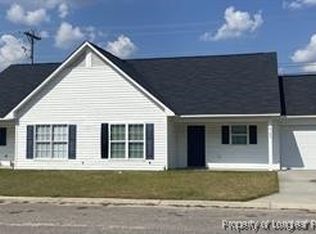 4743 Banks Ct, Hope Mills, NC 28348