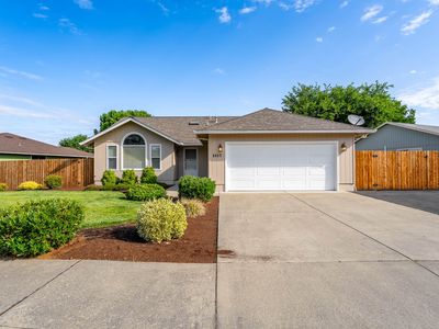 1017 Fairfield Ave, Central Pt, OR, 97502