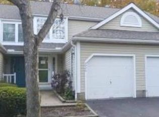 2926 Heatherwood Ct, Stow, OH 44224
