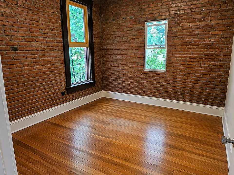 201 W Main St #9