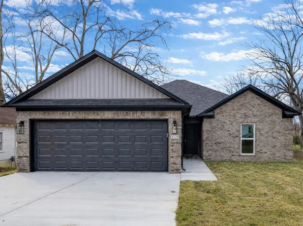 209 N Griffin St, Morrilton, AR 72110