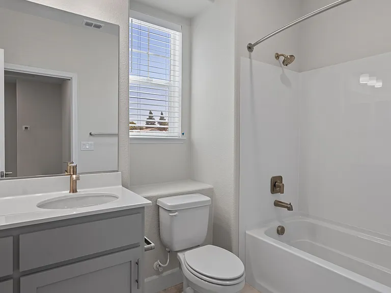 548 Aliki Dr — Photo 10