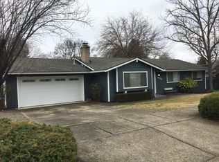 1925 Inverness Dr, Medford, OR